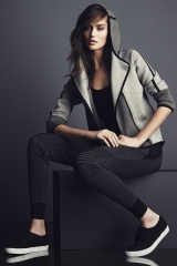  Elie Tahari    