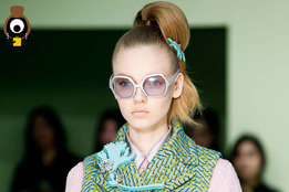 Prada: - 
