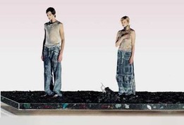 Рекламная кампания весна-лето 2001 Рекламная кампания весна-лето 2001