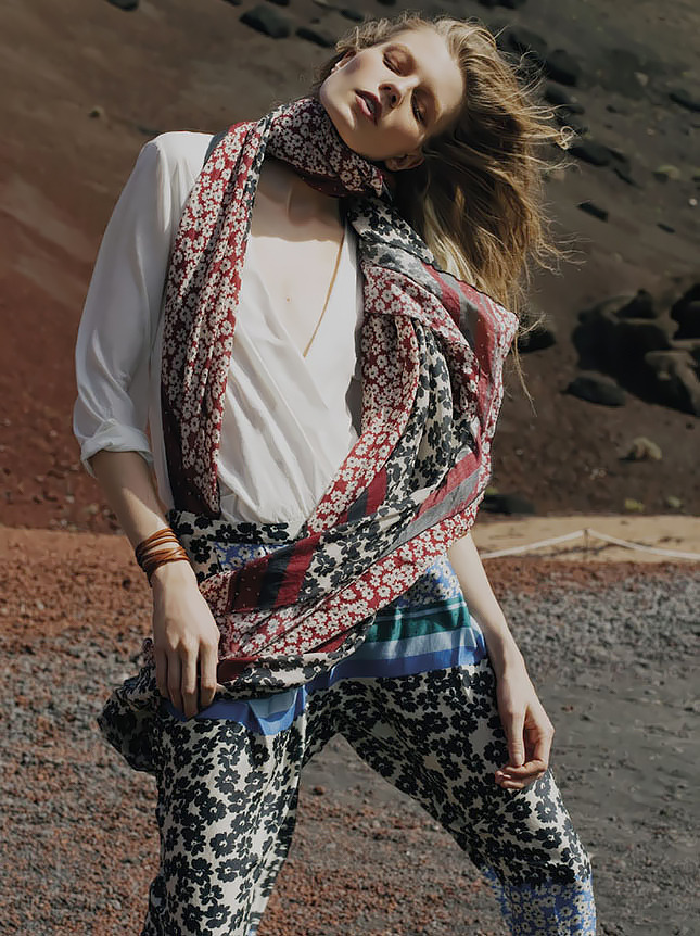   Manila Grace:  ,     