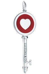 К 14 февраля: подвеска Tiffany & Co., 23 900 рублей, магазины Tiffany & Co.