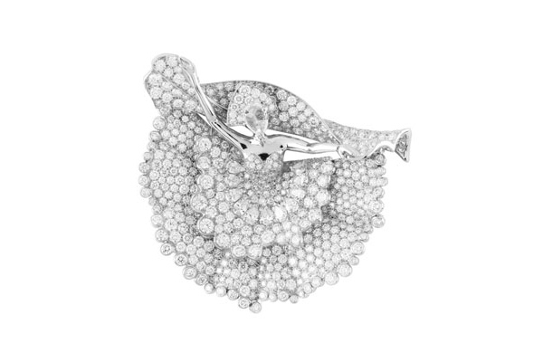 ����� Diamond Dancer