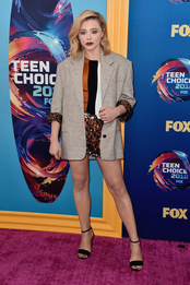    Louis Vuitton   Teen Choice Awards