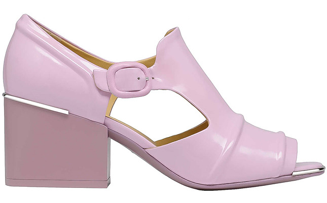  :   Balenciaga