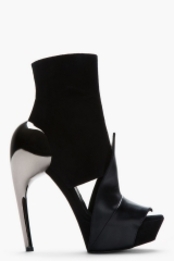   :   Gareth Pugh