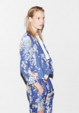    Zara  Stradivarius