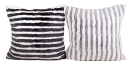  :     Marc Jacobs