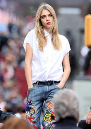      DKNY  -